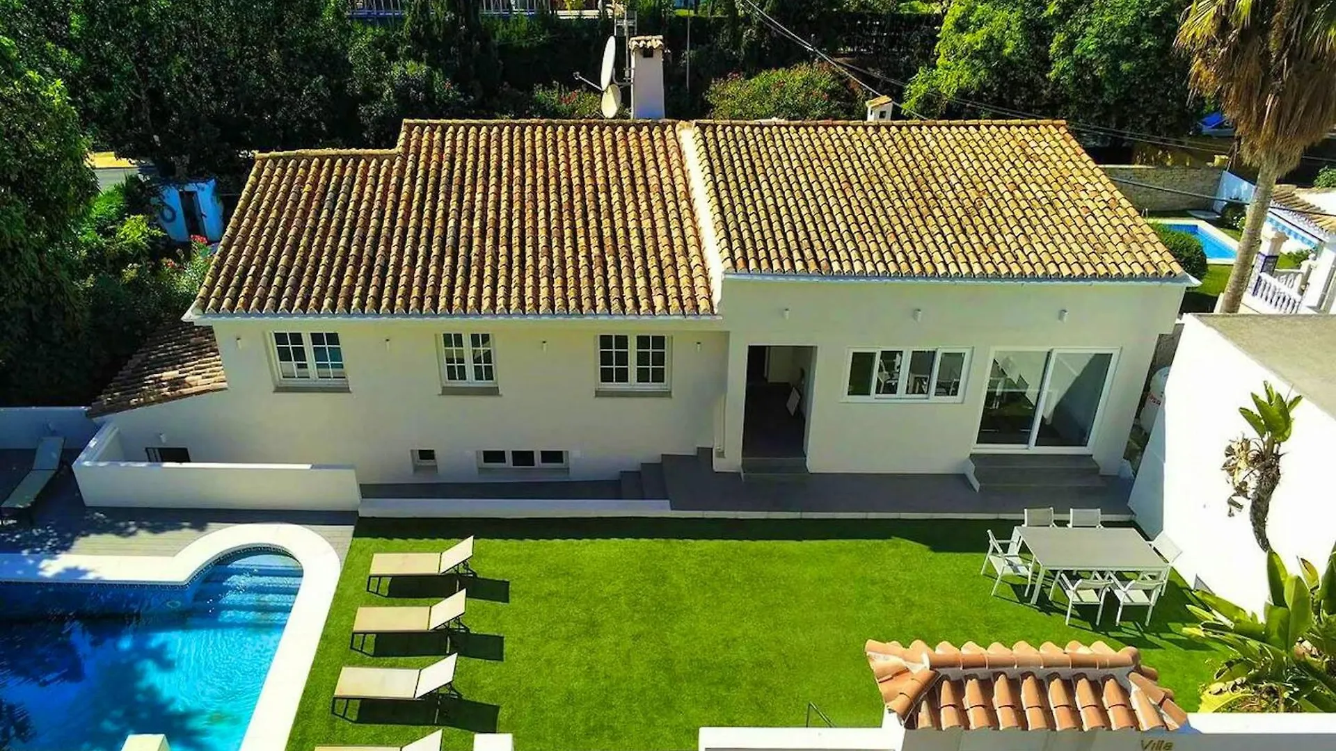 Welcoming Chalet In Marbella With Pool And Air Conditioning Villa Spagna